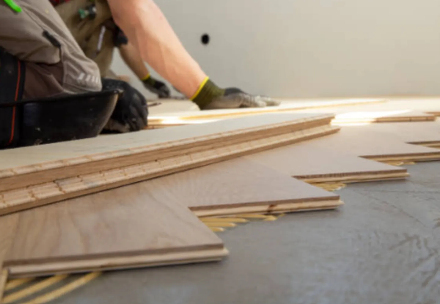 Flooring Carpentry - Professional Electrician Service