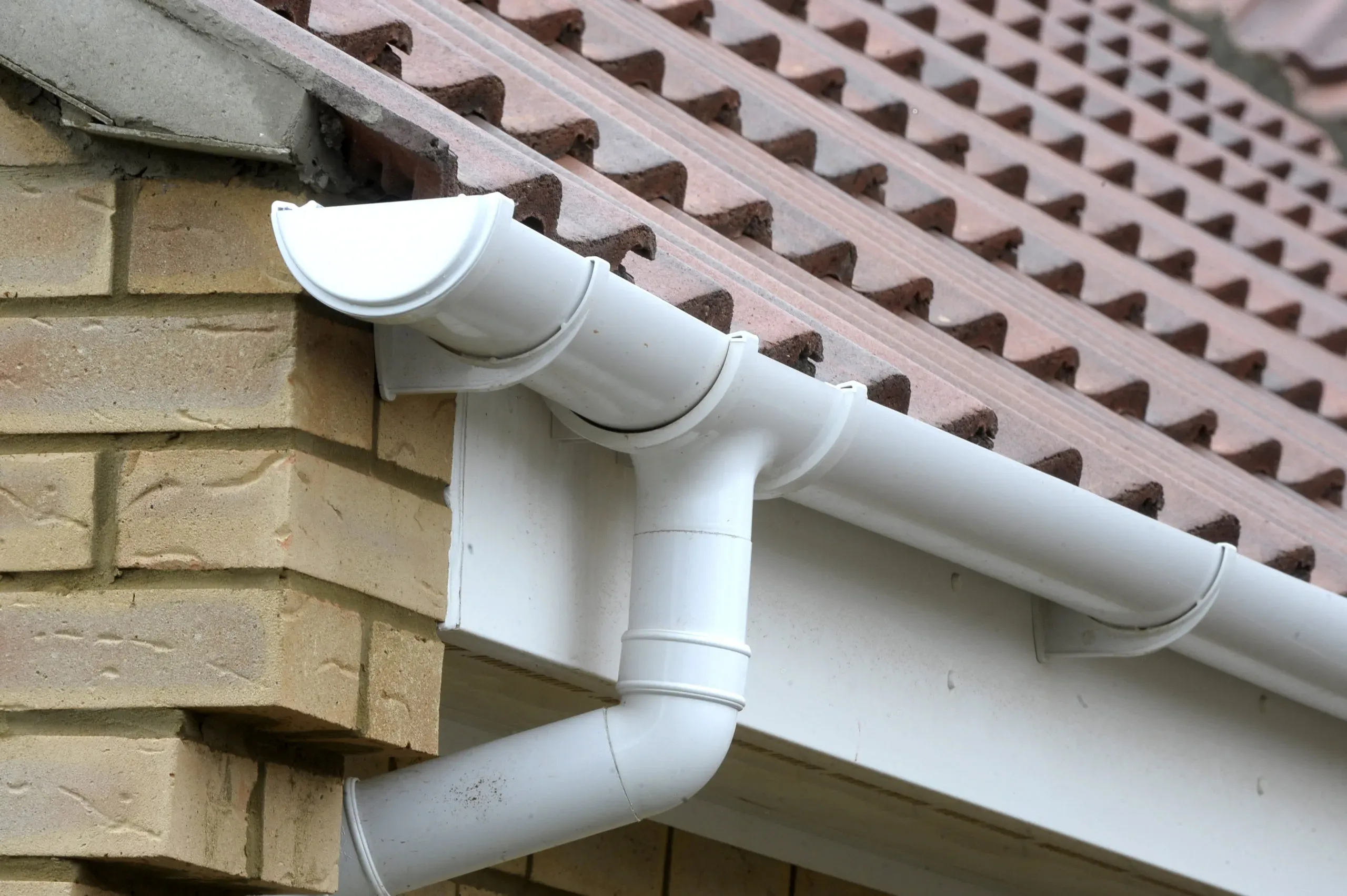Fascias, Soffits & Guttering - Professional Electrician Service